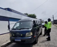 Após fiscalizações, 12 motoristas são autuados por transporte irregular de alunos em João Pessoa