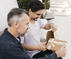 Compras online para o Dia dos Pais exigem atenção; veja como evitar golpes e prejuízos