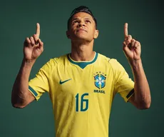 Convocação de Douglas Santos confirma boa Copa do Mundo do lateral paraibano