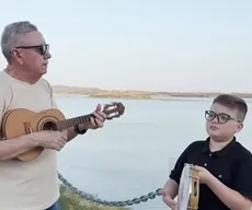Dia das Crianças: menino de 11 anos conquista as redes sociais cantando clássicos do samba