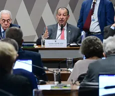 Fim da escala 6x1 passa na CCJ do Senado e texto vai a plenário