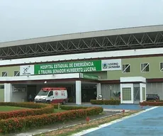 Homem se afoga na praia de Cabo Branco e é internado em estado grave, em João Pessoa