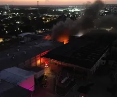 Incêndio em fábrica panificadora, em João Pessoa, levou três horas para ser controlado