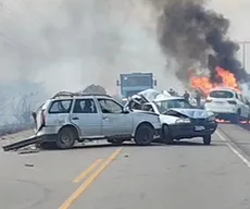 Criança em estado grave após acidente com seis carros em Alhandra tem quase 40% do corpo queimado