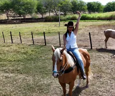 Minha Paraíba destaca a vaquejada, mulheres no esporte, cavalos campeões e estrelas do forró
