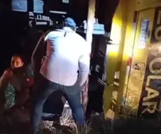 Ônibus escolar tomba e deixa adolescente em estado grave, em Juazeirinho