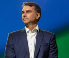 Após fugir do Brasil, Flávio fala em fraude na eleição e se diz 'presidente eleito'