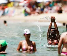 Prefeitura abre 90 vagas para comerciantes de guarda-sóis nas praias de João Pessoa
