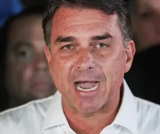 Salário de senador: veja quanto Flávio Bolsonaro pode continuar recebendo mesmo fora do Brasil