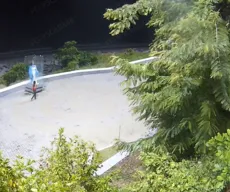 Vídeo mostra mulher quebrando vidro de estátua de Iemanjá em João Pessoa; VEJA