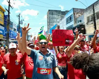 Apoiadores de Lula promovem mobilizações em cidades da Paraíba