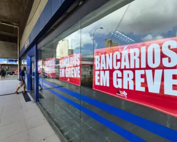 Bancários do Banco do Brasil e da Caixa entram em greve por tempo indeterminado na Paraíba