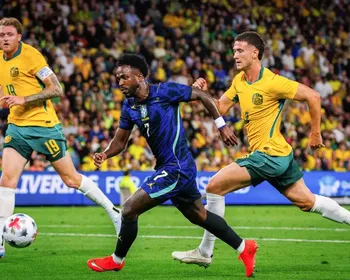 Brasil vence a Austrália em amistoso de seis gols; Douglas Santos não entrou em campo
