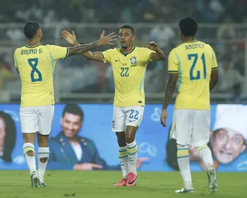 Brasil vence a Índia em último amistoso da Super Data Fifa com Douglas Santos de titular