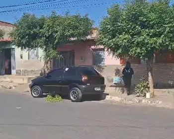 Carro suspeito de transportar corpo de jovem encontrado em rodovia no Sertão da PB é identificado