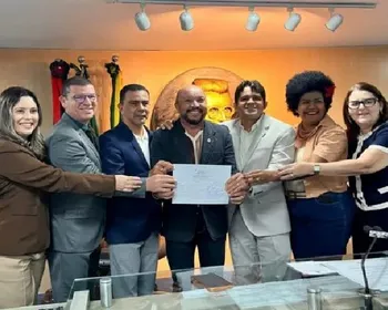 Com eleição em andamento, vereadores articulam sucessão nas Câmaras de Campina e João Pessoa