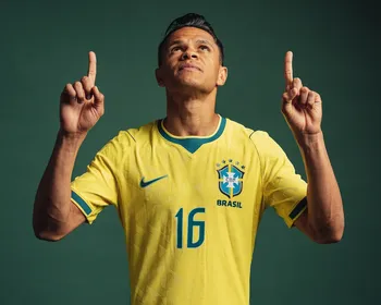 Convocação de Douglas Santos confirma boa Copa do Mundo do lateral paraibano