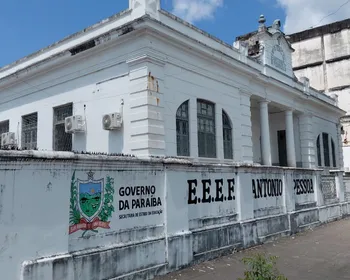 Escola pública é arrombada e tem TVs, notebook e outros itens furtados em João Pessoa