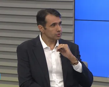Faltando 32 dias para a eleição, André Gadelha ainda não definiu seu voto para presidente