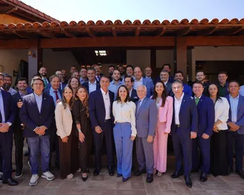 Fora da Câmara a partir de 2027, Romero Rodrigues declara apoio a Flávio Bolsonaro