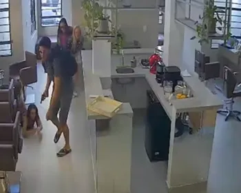 Homem é preso suspeito de assaltar salão de beleza na orla de João Pessoa