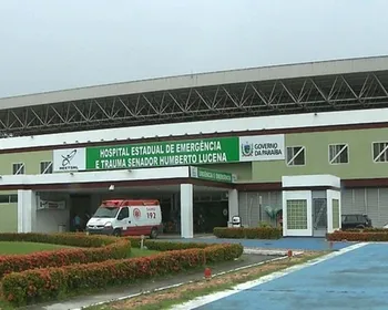 Homem se afoga na praia de Cabo Branco e é internado em estado grave, em João Pessoa