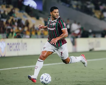 Hulk é vaiado em empate do Fluminense na Libertadores e desabafa: "Não posso desanimar"