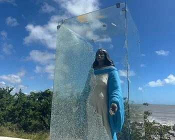 Imagem de Iemanjá é alvo de vandalismo, em João Pessoa
