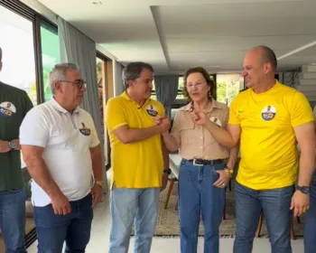 Léa e Camila Toscano declaram apoio a Flávio Bolsonaro no segundo turno