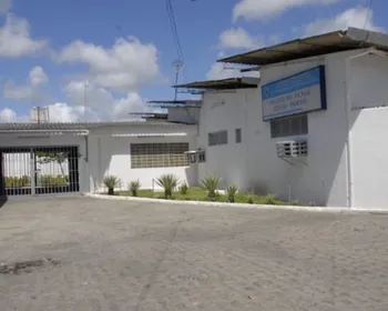 Operação faz revista em presídio de João Pessoa para impedir comunicações ilegais