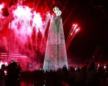 Paraibano assina imagem gigante de Nossa Senhora de Nazaré no Círio de Nazaré