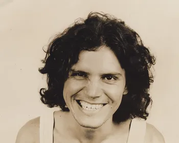 "Será que ele está no pão de açúcar? Viva o Arrigo Barnabé!"