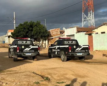 Três pessoas são presas durante operação que investiga homicídio e tráfico no Curimataú.