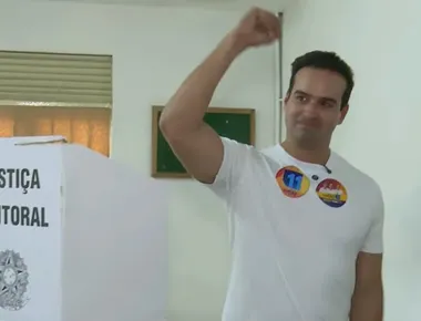 Lucas Ribeiro é reeleito governador da Paraíba com mais de 64% dos votos