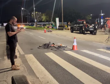 Ciclista morre após ser atropelado na faixa de pedestres, em João Pessoa
