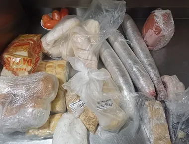 Dois hotéis são autuados por alimentos vencidos e acondicionamento inapropriado, em João Pessoa