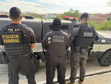 Grupo suspeito de tráfico de drogas e crimes violentos é alvo de operação da PF, no Sertão
