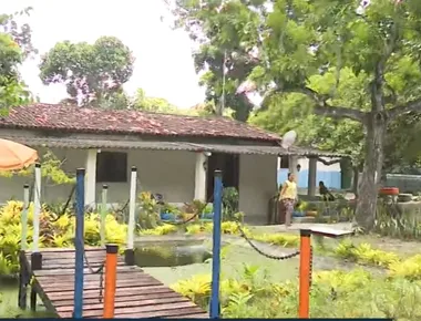 Mais de 100 pessoas deixam casa de acolhida e passam noite em posto na BR-230, em Santa Rita