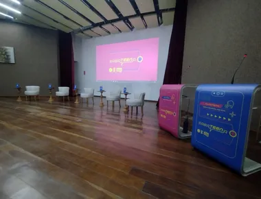 SabaTEENa reúne candidatos ao Governo da Paraíba em encontro com estudantes