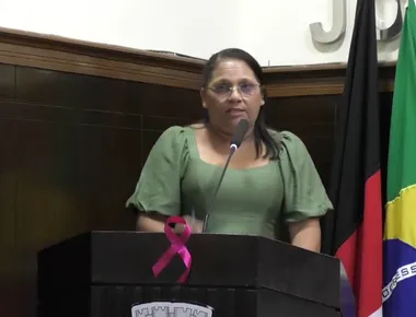Vanilda assume Prefeitura de Areia, defende prefeita cassada e promete manter gestão