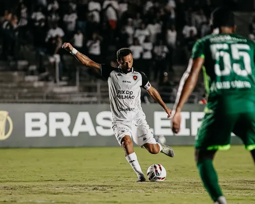 
					Botafogo-PB vira sobre o Guarani e garante classificação antecipada na Série C
				
				