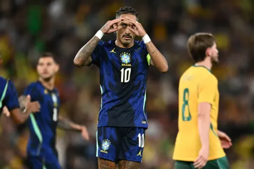
					Brasil vence a Austrália em amistoso de seis gols; Douglas Santos não entrou em campo
				
				