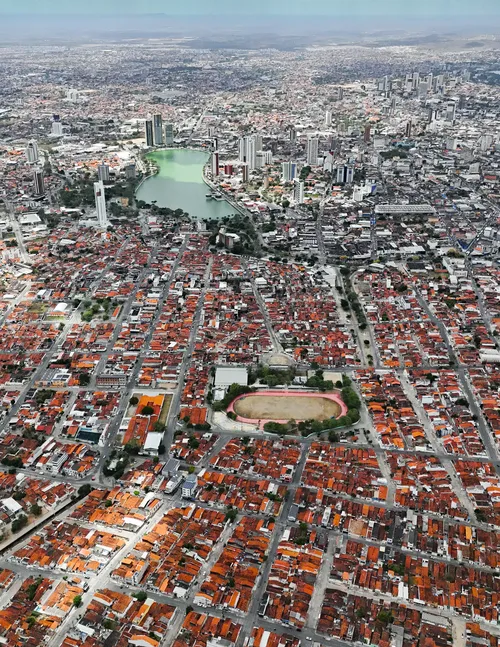 
					Campina Grande amplia ocupação urbana com novas ruas, construções e loteamentos
				
				