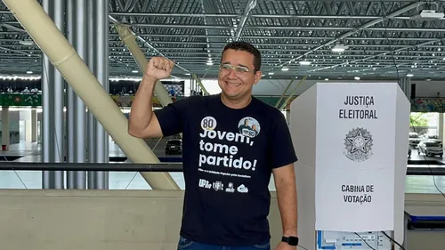 
					Eleições 2026: candidatos ao Governo da Paraíba votam neste domingo
				
				