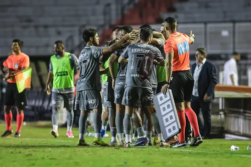 
					Cenário traiçoeiro promete emoção na reta final da 1ª fase da Série C 2026
				
				