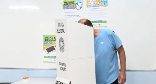 
					Eleições 2026: por que o eleitor vota duas vezes para senador?
				
				