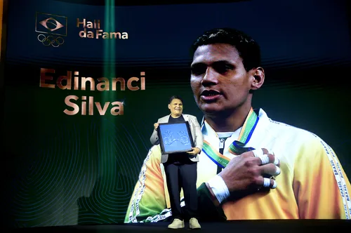 
					Edinanci Silva ganha biografia que revisita trajetória de uma das maiores judocas do Brasil
				
				