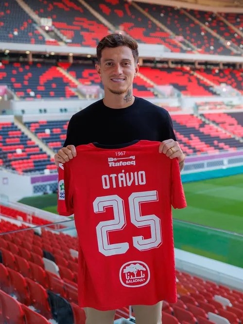 
					Ex-Porto e Al-Nassr, paraibano Otávio é anunciado por novo clube no exterior
				
				