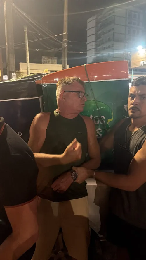 
					Homem armado tenta invadir comitê de Ricardo Coutinho, faz ameaças e é preso em flagrante
				
				