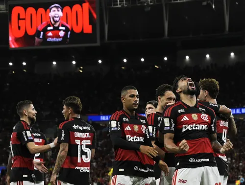 
					IA projeta semifinalistas da Libertadores 2026; veja quem deve avançar
				
				